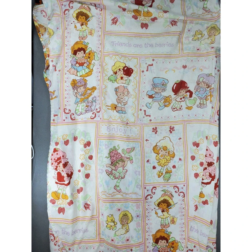 Vintage Strawberry Shortcake Flat Sheet Full Multicolor Friends are the Berries